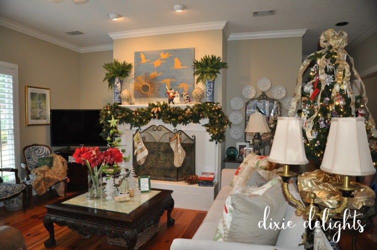 Mother Makes {Christmas Home Tour} – Dixie Delights