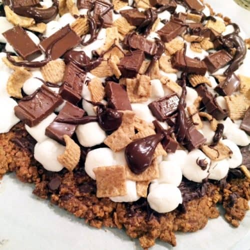 Sunday Supper {Golden Grahams S’mores Pizza} – Dixie Delights