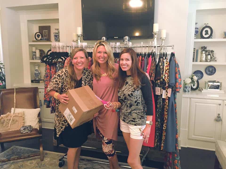 Thousands Of Women Say LuLaRoe's Legging Empire Is A Scam, 40% OFF