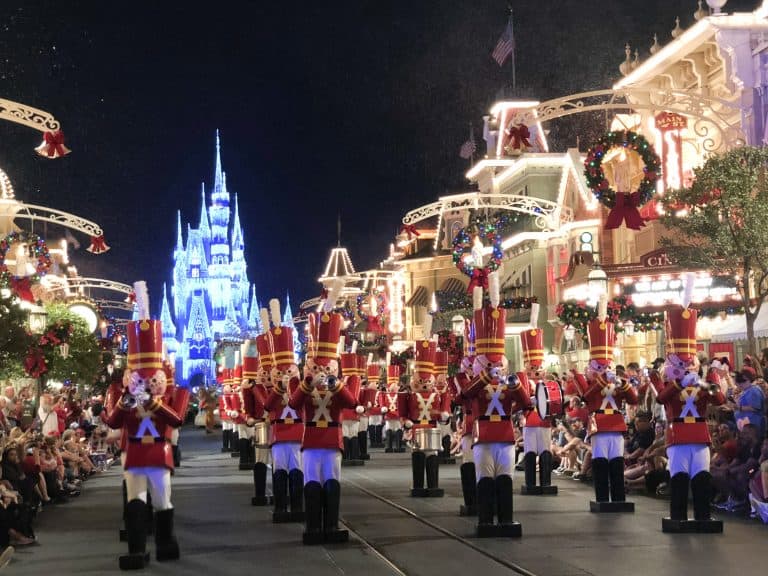 The Ultimate Disney Christmas Package at Walt Disney World Resort ...