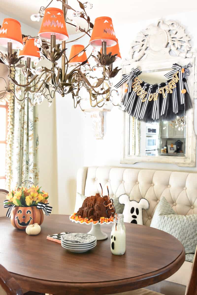 Haunted Halloween Home Tour {Kitchen} – Dixie Delights