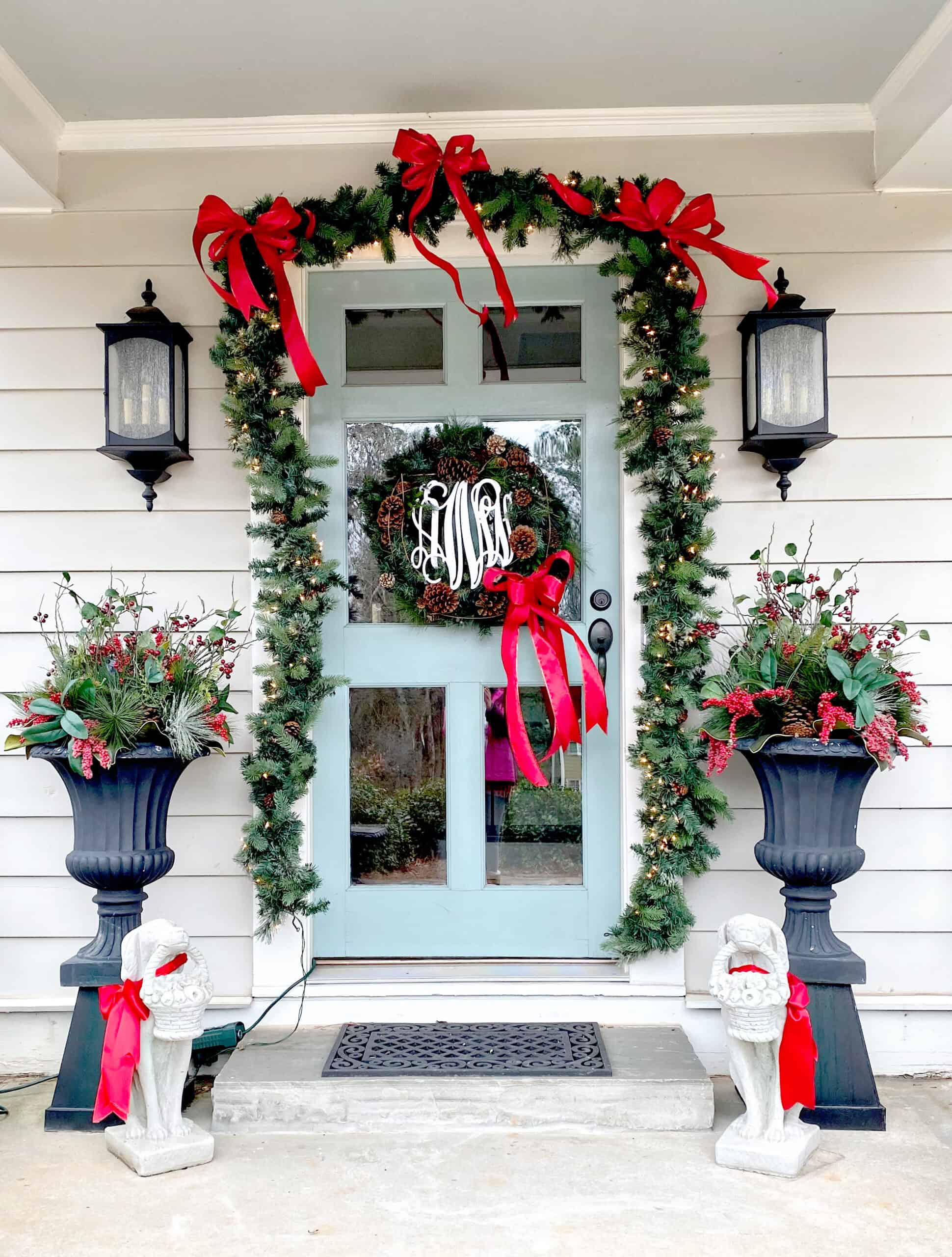 Holiday Home Tour 2019 {Exterior & Foyer} – Dixie Delights