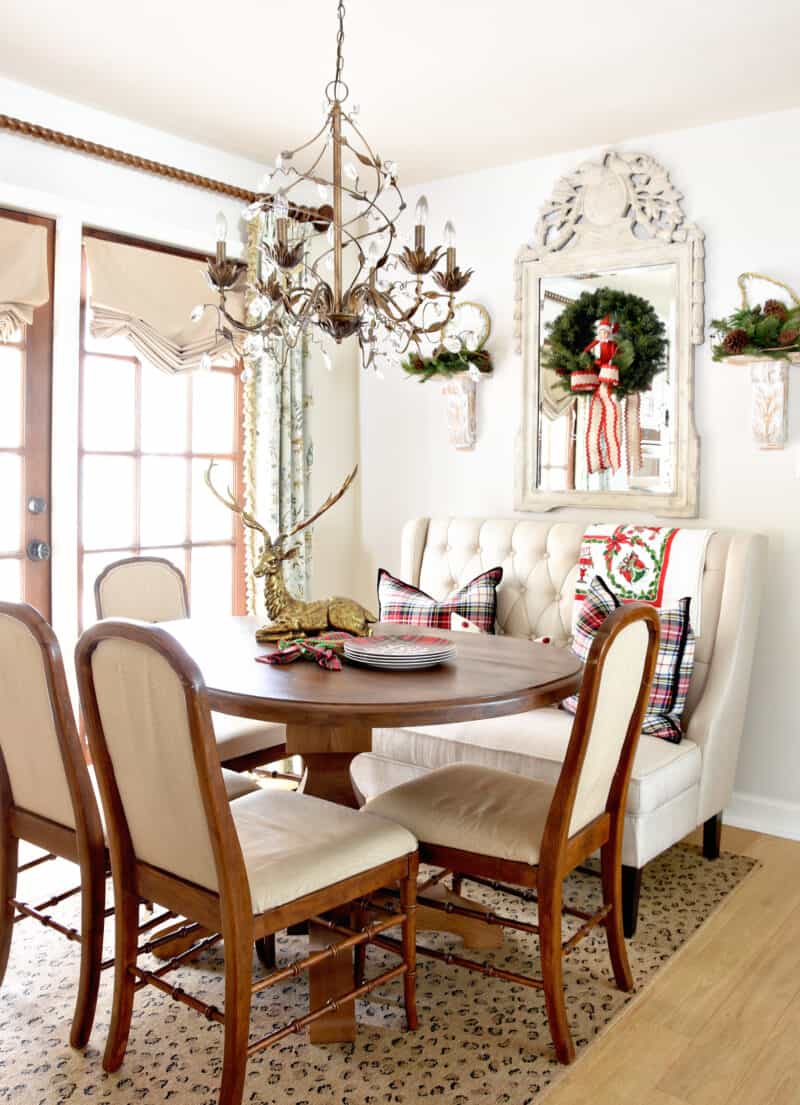 Holiday Home Tour 2019 {Kitchen, Mudroom & Powder Room} – Dixie Delights