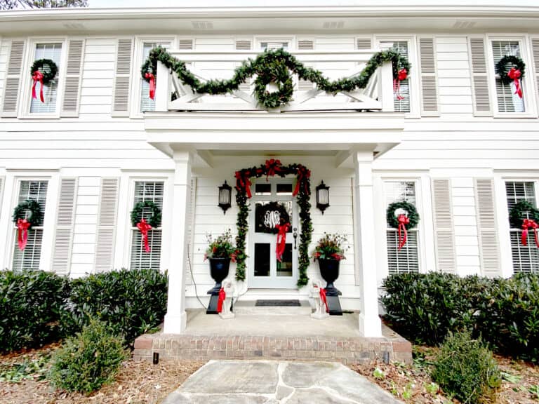 Classic Christmas Home Tour 2020 {Exterior & Foyer} – Dixie Delights