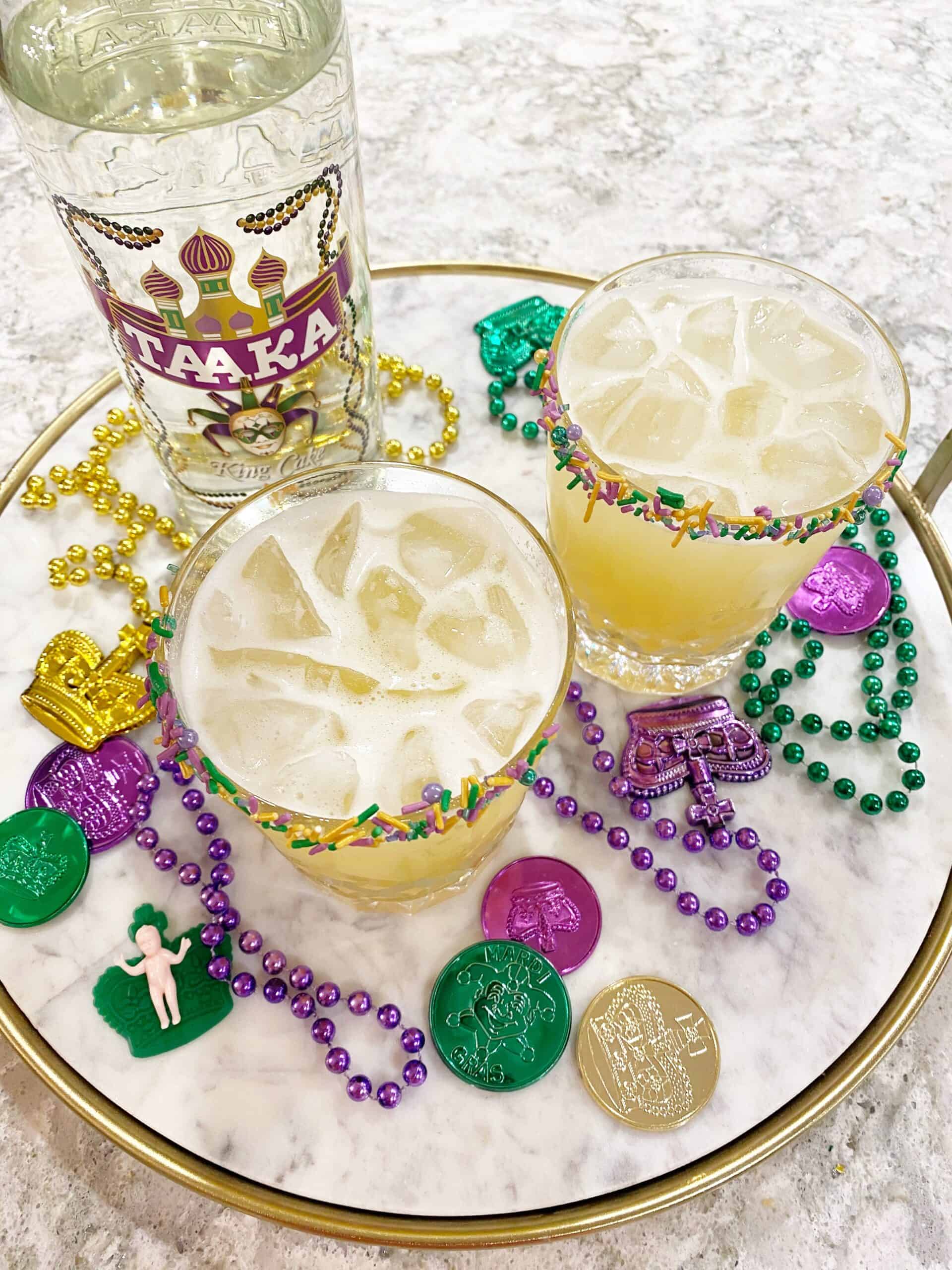 Celebrating Mardi Gras {King Cake Cocktails} – Dixie Delights