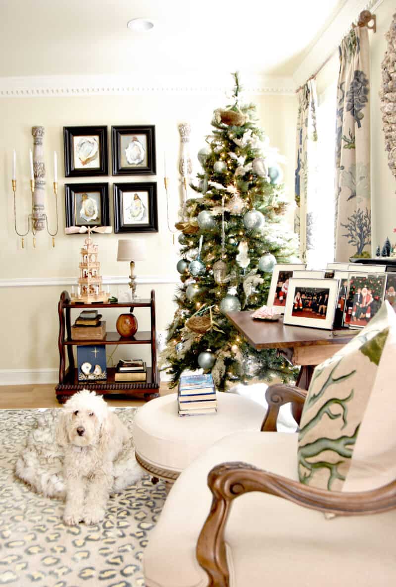 Classic Christmas Home Tour 2021 {Living Room + Office} – Dixie Delights