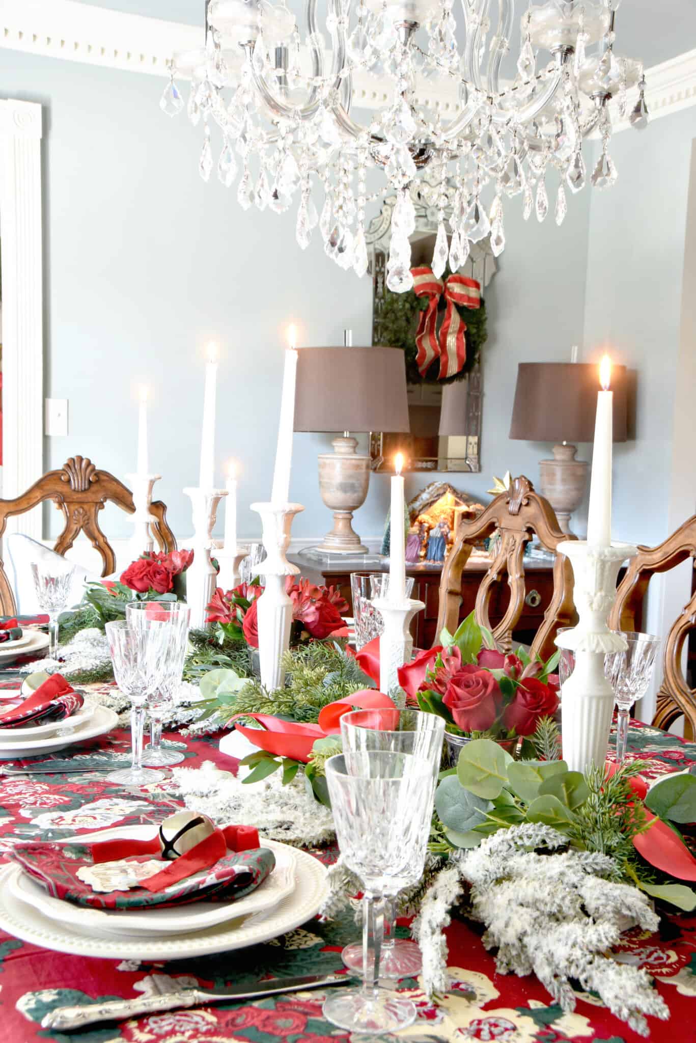 Classic Christmas Home Tour 2023 {Dining Room} – Dixie Delights